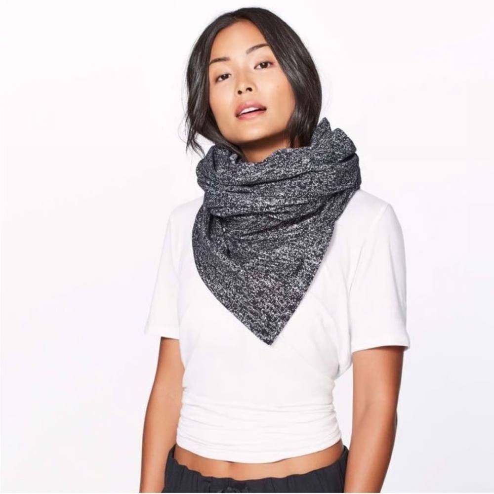 Lululemon Athletica Gray Scarf/Wrap
